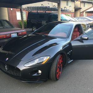 Meet your Posher, Derrick